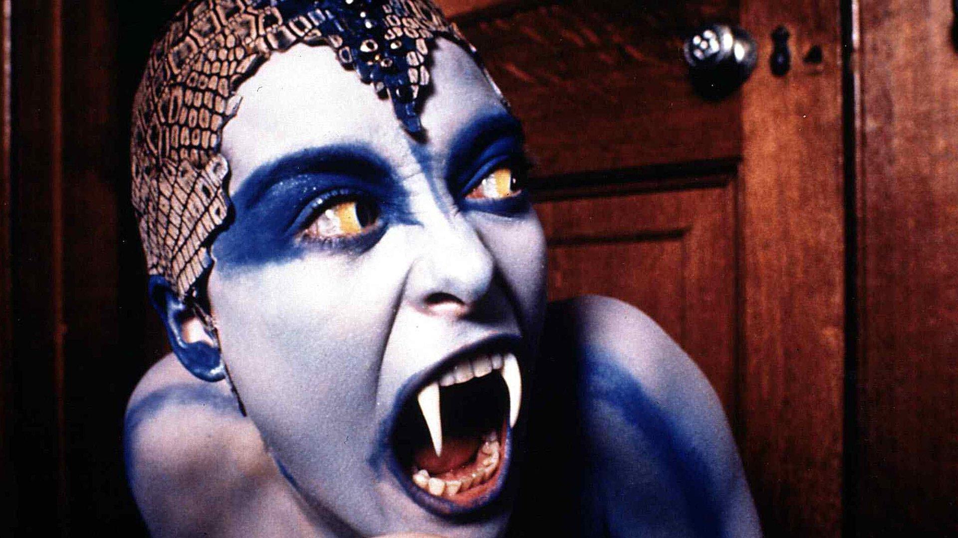 Логово белого червя (1988)