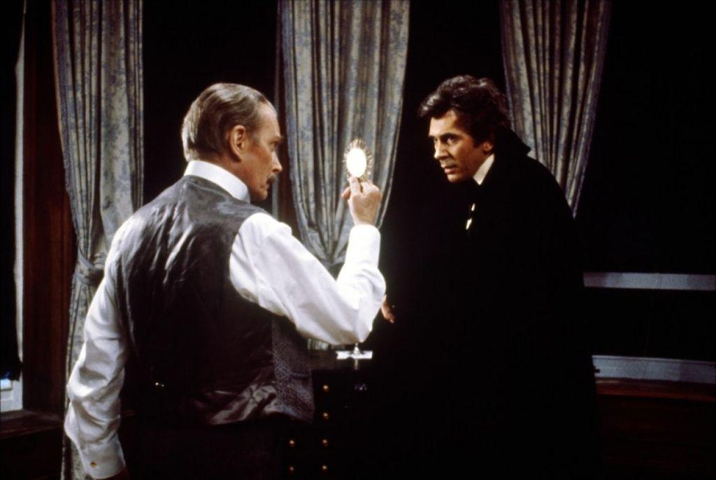 Дракула (1979)